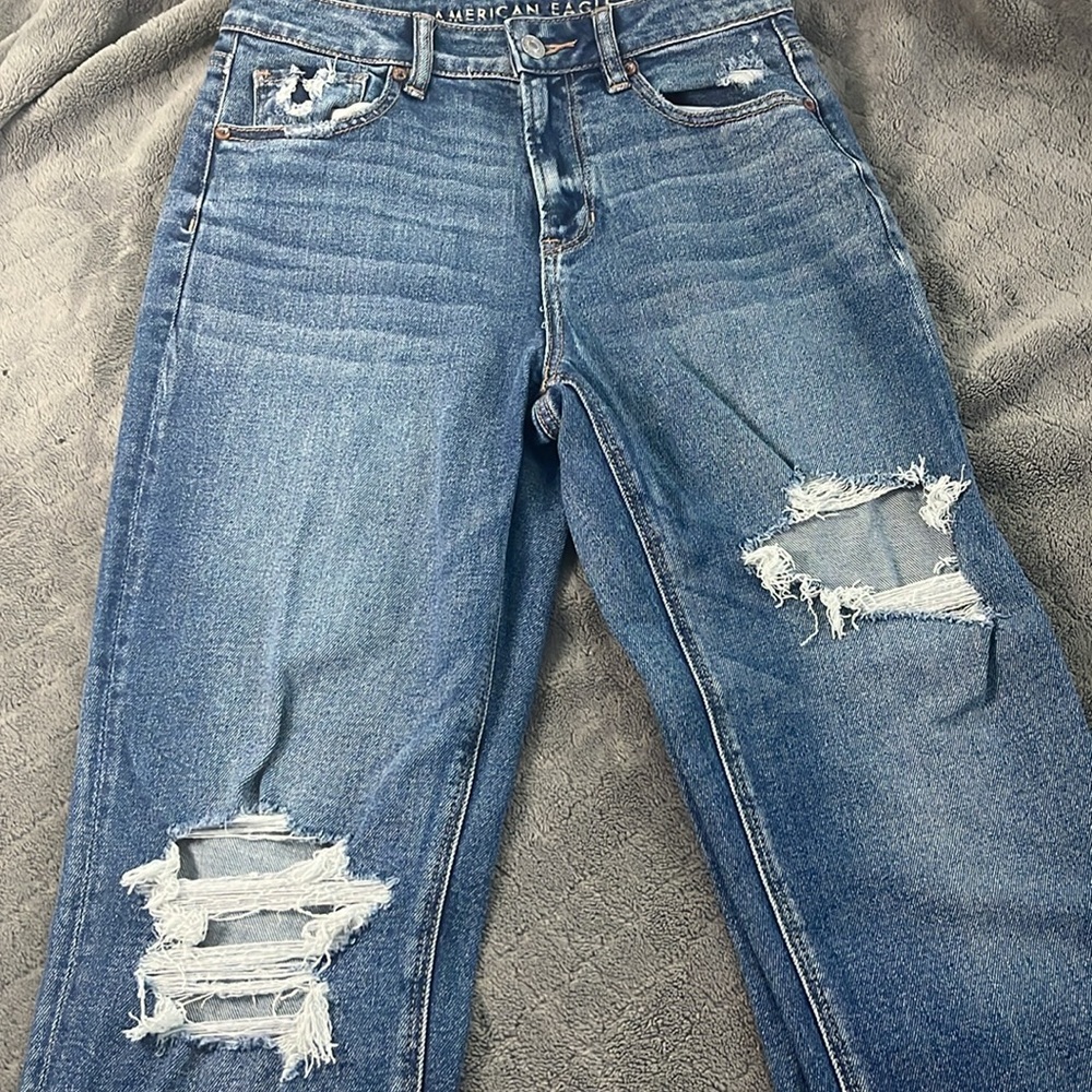 American Eagle Mom Jeans - Picture 2 of 4